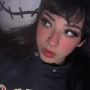 Meet your Posher, Bee